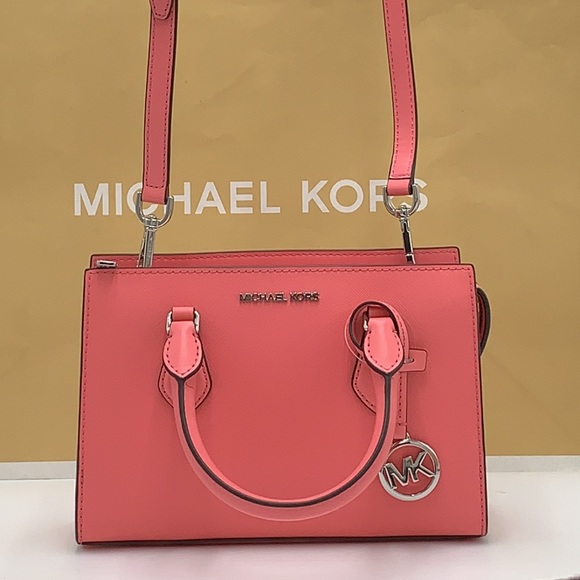 MICHAEL KORS SHEILA SMALL CENTER ZIP SATCHEL/ CROSSBODY TEA ROSE COLOR - Picture 4 of 16